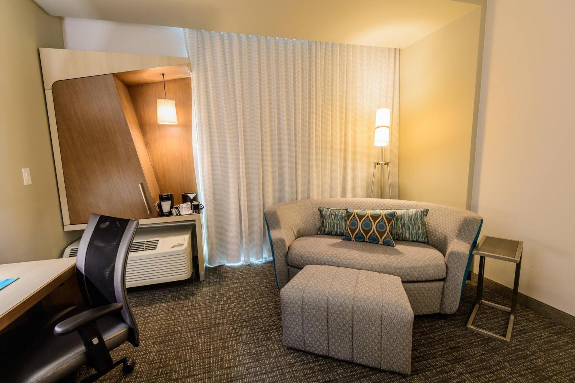 Courtyard By Marriott Lake Jackson Exteriör bild